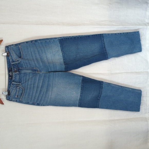 Hollister Ultra High Rise Mom Jean Block Patch Size 9 R - Picture 1 of 6